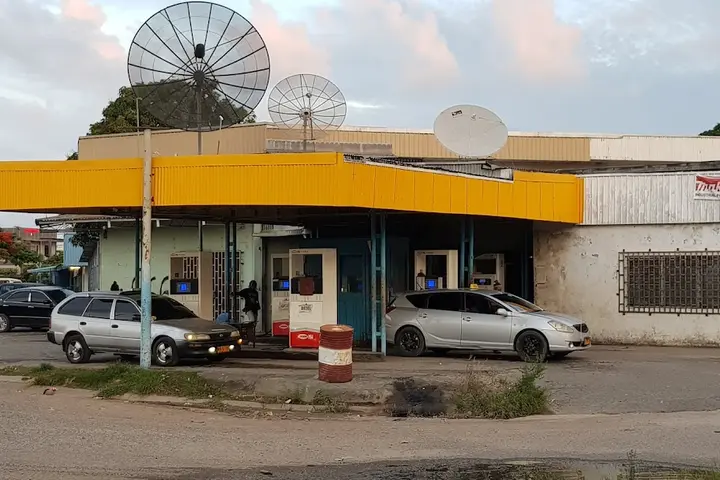 “The recent surge in fuel price recently has seen SICCI receiving grave concerns from the business houses who are prone to bear the brunt of the higher price pressure impacting budgets and affecting purchasing power regardless of their income group,” a SICCI statement said.