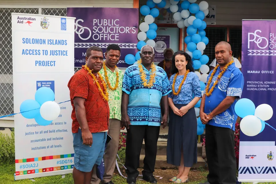 Provincial Minister for Finance and Treasury, Guadalcanal Province Hon. Andrew Tahisihaka, Hon. Deputy Premier for Guadalcanal Province, Lazarus Alfred Rima, Minister for Justice and Legal Affairs, Hon. Clezy Rore, UNDP Acting Country Manager, Ms. Grace Kiernan and Public Solicitor of Solomon Islands, Mr. George Gray outside the new office.