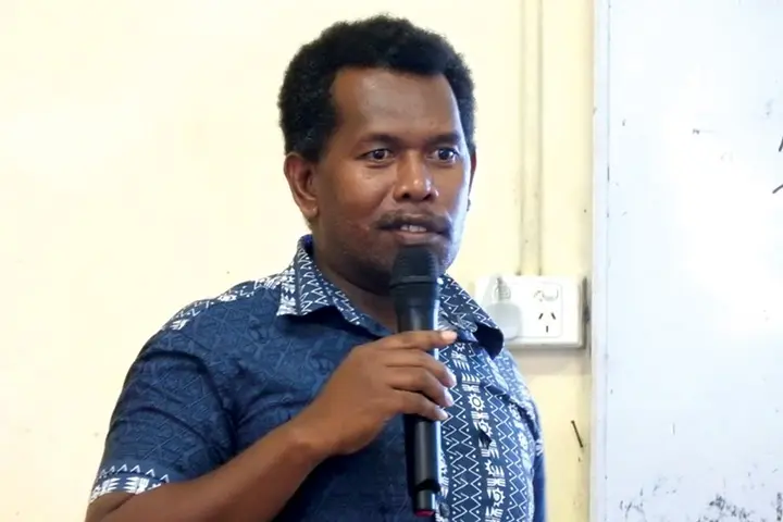 Dr. Rex Maukera introduces a fresh style of training for agriculturalists addresses topics from creativity to financial literacy.
