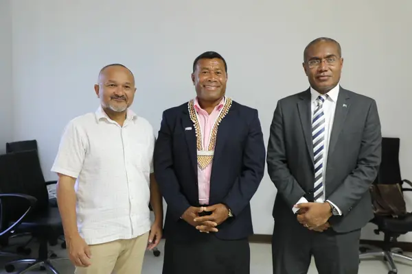 Serevi proudly shared that he has a middle name ‘Tikoisolomoni’ meaning ‘was in the Solomon Islands’.