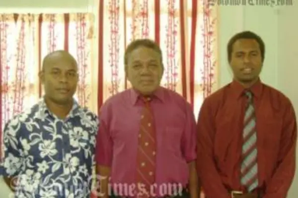 Chair of EPLD 2010 local organizing committee Mr Paul Tovua, centre, with committee members Mr Priestley Habru (EPLD 2006 alumni and Mr Desmond Nimepo (CSC alumni 2007).