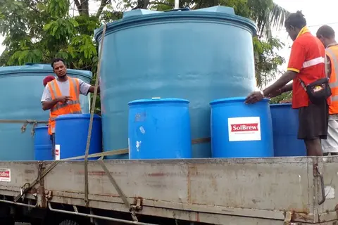Solbrew, Tongs, Solomon Tobacco and Silent World have been delivering clean water from Solbrew filtration tanks to communities in need.