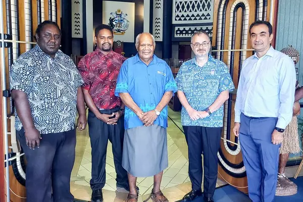 Chairman of the Solomon Islands Electoral Commission (SIEC) Mr. Patterson Oti meets with Mr. Levan Bouadze, Permanent Representative of UNDP Pacific Office, and UNDP Country Manager for Solomon Islands Mr. Berdi Berdiyev.