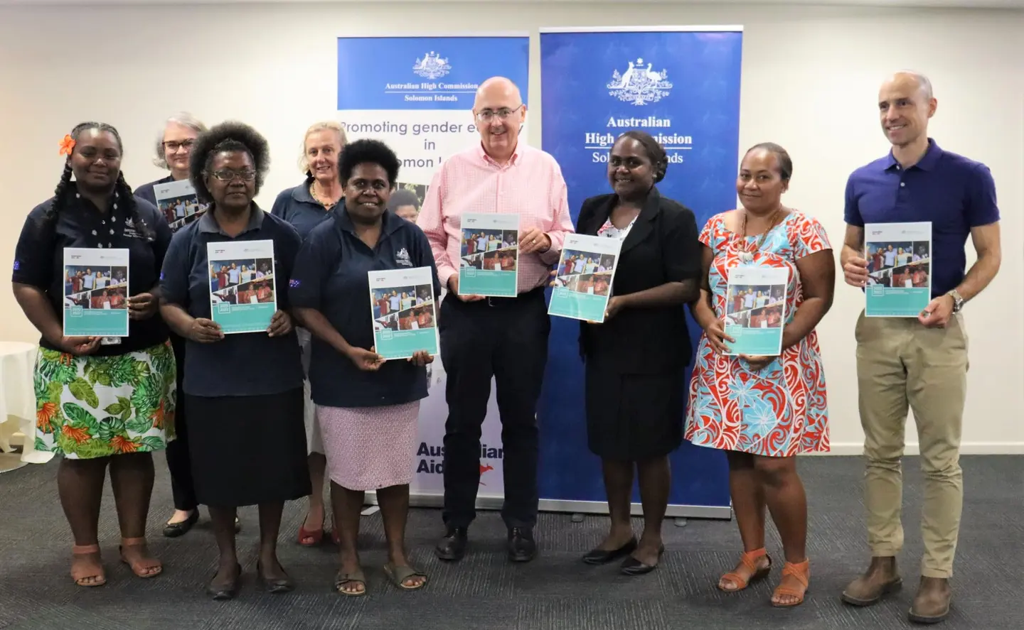 Australian High Commissioner Dr Lachlan Strahan, Deputy High Commissioner Ms SallyAnne Vincent, Minister for Education and Human Resources Hon. Lanelle Tanangada, EVAW Policy Coordinator, Ministry of Women, Youth, Children and Family Affairs Ms
Koisau Sade and staff of the Australian High Commission.