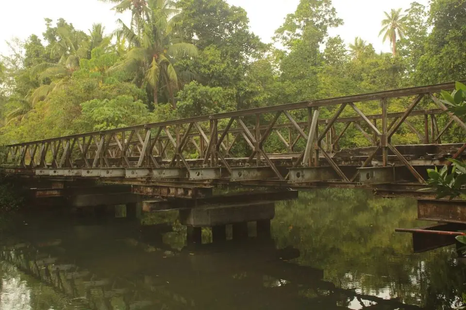 Chief Kunuku says the bridge timber slab has deteriorated so badly that nails are now exposed, and the actual iron frame full of rust creating fear and risk for the vehicles that carry heavy load while crossing the bridge.