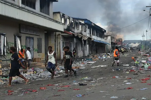 The Central Bank Governor, Dr Luke Forau, stated that the Solomon Islands economy is already in a weakening state, and is struggling to recover from the COVID-19 pandemic and its adverse impact on the economy.