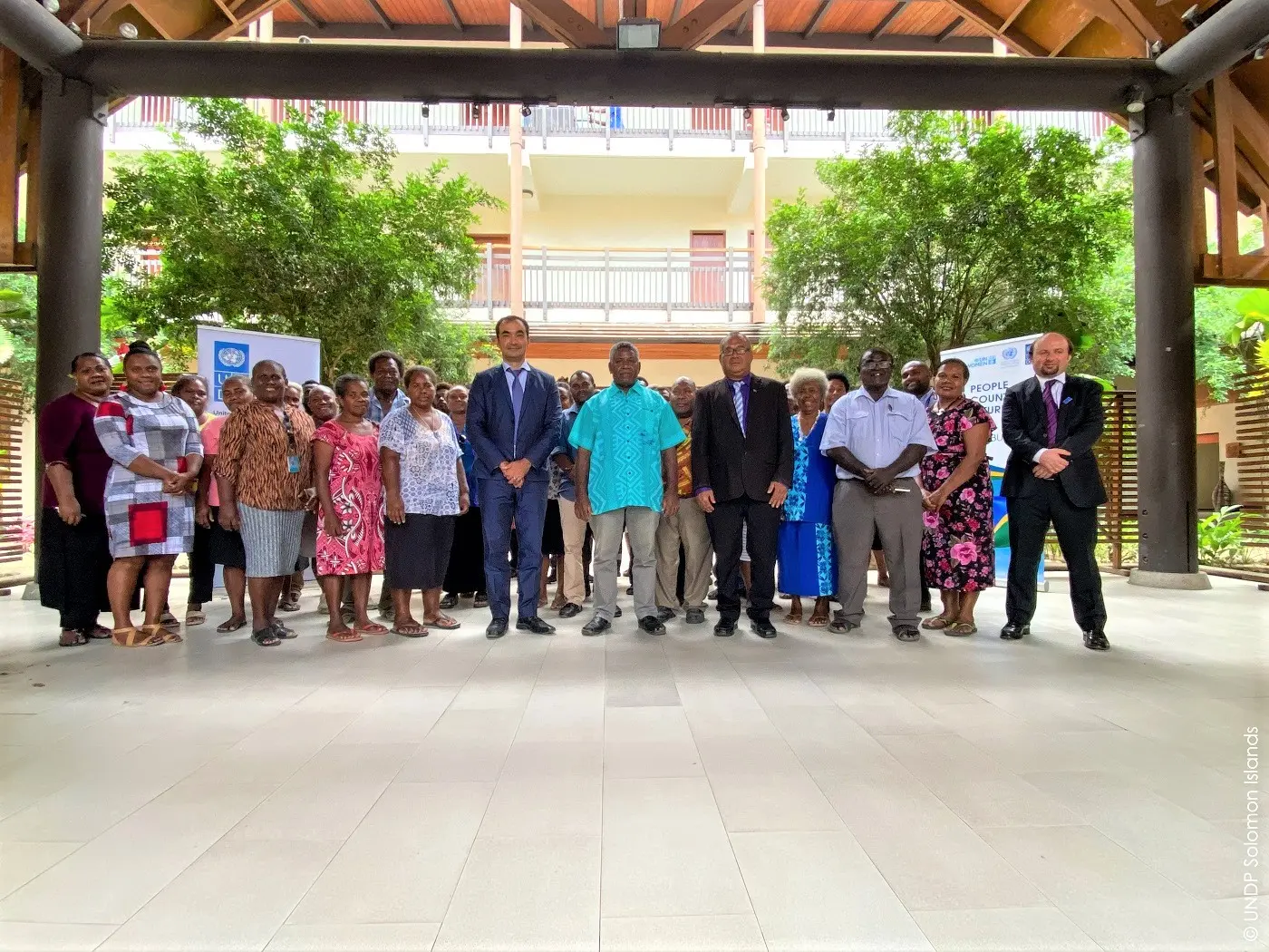 The Forum focused on unlocking the business potential for recorded customary lands through bridging and initiating the dialogue between the customary landholding groups and a private small and medium enterprises in the country.