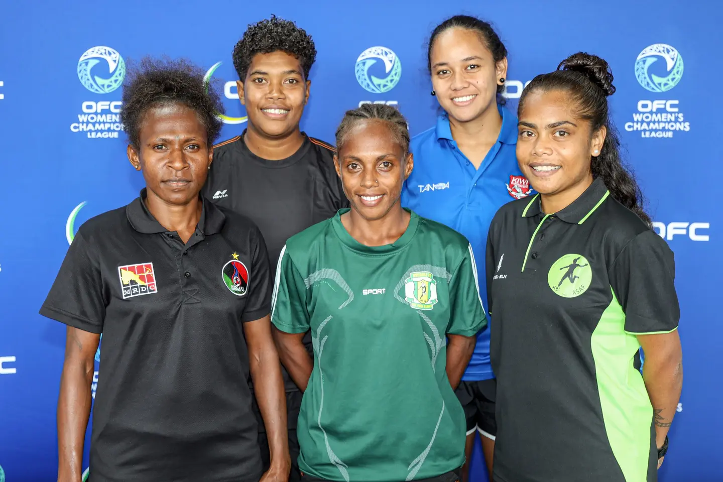 The participating Team captains; Hekari FC’s Marie Kaipu, Labasa Women FC’s Jotavini Tabua, Koloale FC’s Ileen Pegi, Kiwi FC’s Vineta Loiuse Faleaana, AS Academy Féminine’s Matao Edsy.