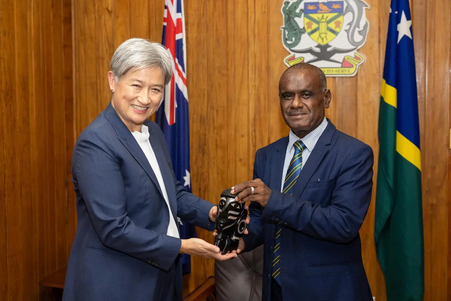 In a meeting with Prime Minister Hon Jeremiah Manele, Minister Wong congratulated the Prime Minister on his appointment and listened to the new government’s priorities.