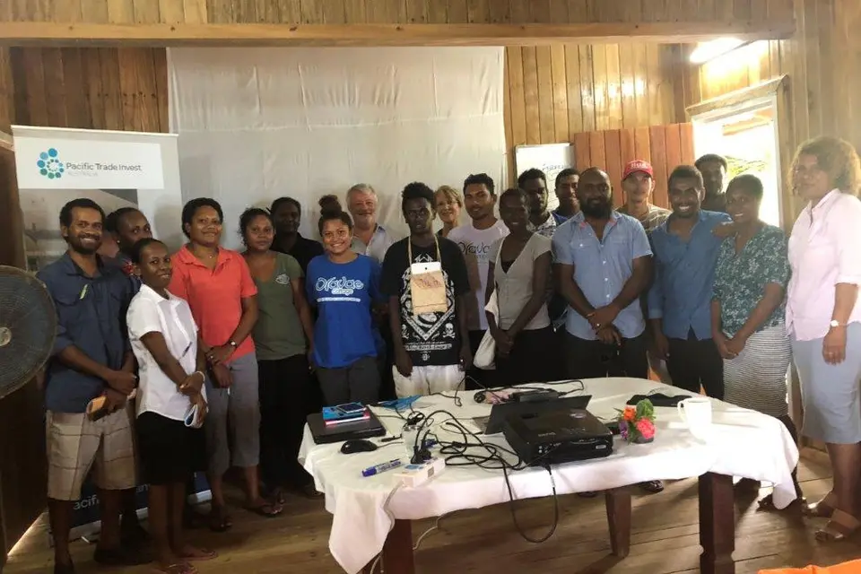 Munda workshop with participants.