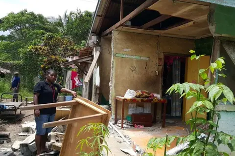 A building in Makira badly damaged by the earthquake in December 2016.