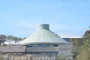 Sir Peter Kenilorea says that without the presence of the mover, the right decision was to adjourn parliament to the next sitting day.