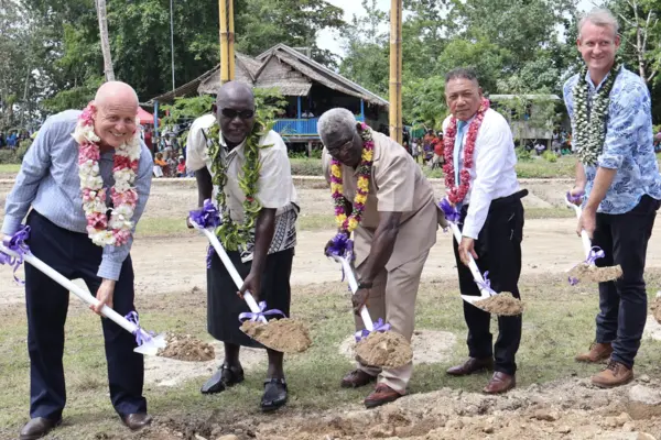 Prime Minister Sogavare acknowledged the Landowners and the donor partners of New Zealand and Australia that made the Airport upgrade possible.