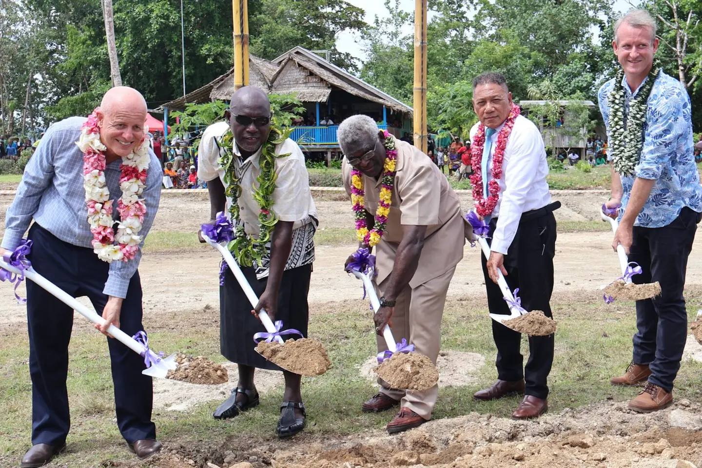 Prime Minister Sogavare acknowledged the Landowners and the donor partners of New Zealand and Australia that made the Airport upgrade possible.