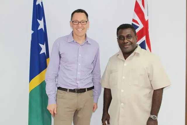 Parliamentary Secretary to Australian Foreign Minister, Senator Brett Mason and Prime Minister Lilo.