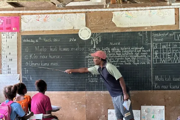 Gauwâ Primary School students were able to began writing and reading in Aiwoo within the first morning of instruction, to the amazement and delight of the teaching staff.