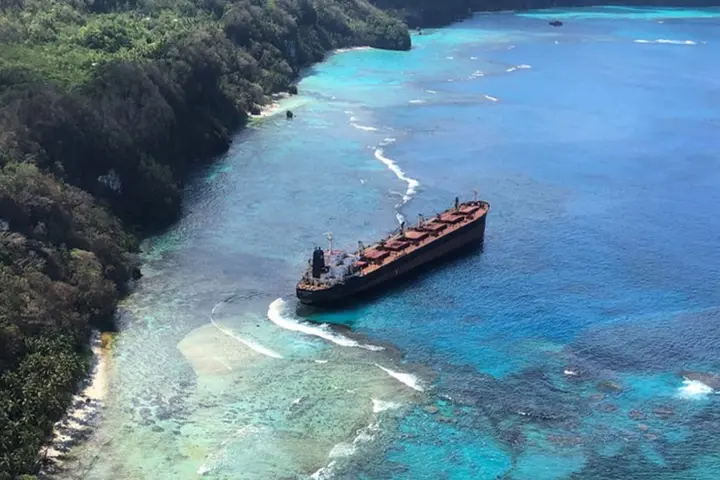 MV Solomon Trader oil spill on Rennell Island, Solomon Islands.