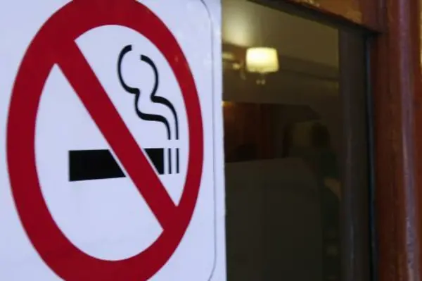 The Ministry decided to drop a controversial 200 metre exclusion zone for the sale of tobacco products near schools and restaurants.