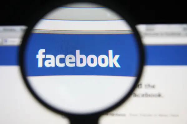 Members of the business community have shared their concerns with SICCI yesterday while others opposed the decision to temporarily ban Facebook.