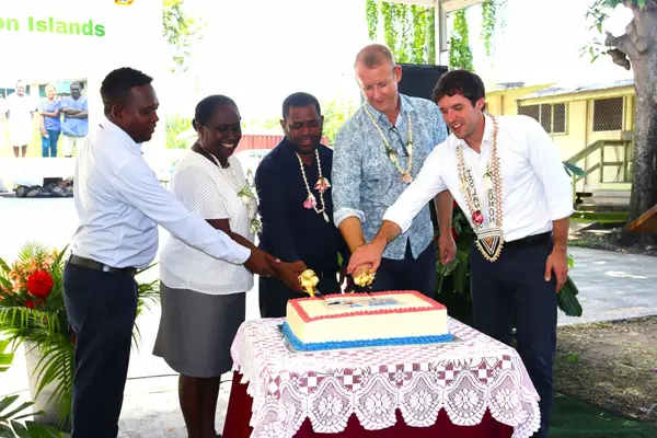 The launch was attended by Minister for Health and Medical Services, Hon Paul Bosawai, Minister for Provincial Government, Hon Wayne Ghemu, Australian High Commissioner, His Excellency Rod Hilton, Australia’s Ambassador for Global Health, Dr Lucas de Toca and Permanent Secretary Health, Mrs Pauline McNeil.