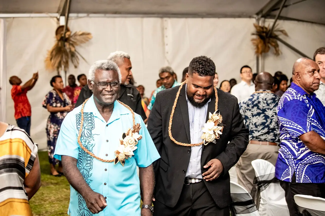 SICCI Chairman, Ricky Fuo’o escorting the Prime Minister to the dinner venue at the 2021 Business Excellence Awards.