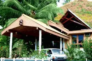 A group calling itself the Independent Democratic Party is camping at the Honiara Hotel.