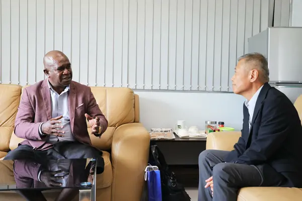 In the brief courtesy meeting, Hon. Minister Seleso acknowledged the profound and meaningful relationship between Solomon Islands and Japan dating back to 1978 when the country gained its political independence. 