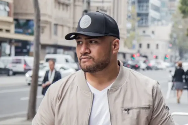 SAMMIELZ said that he is very excited to collaborate with Solomon Islands artists like JAH BOY since the style of music played by our local artists is quite similar.