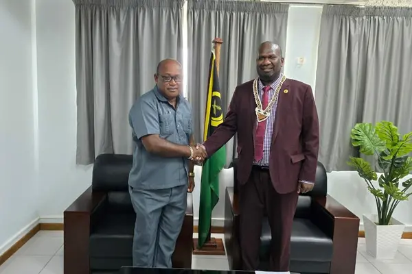 The meeting, held in Port Vila, focused on the Solomon Islands Government’s (SIG) intention to establish its own International Shipping Registry as part of its broader maritime strategy.