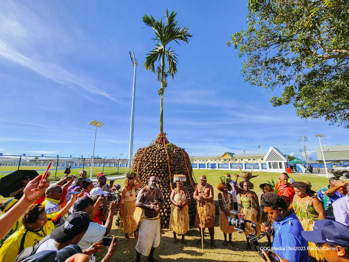 The Honourable Premier of Guadalcanal Province, Francis Sade, along with representatives of the Guadalcanal people, led the heartwarming welcome event, displaying the traditional Chupu and the symbolic taro as the highlight of the ceremony.