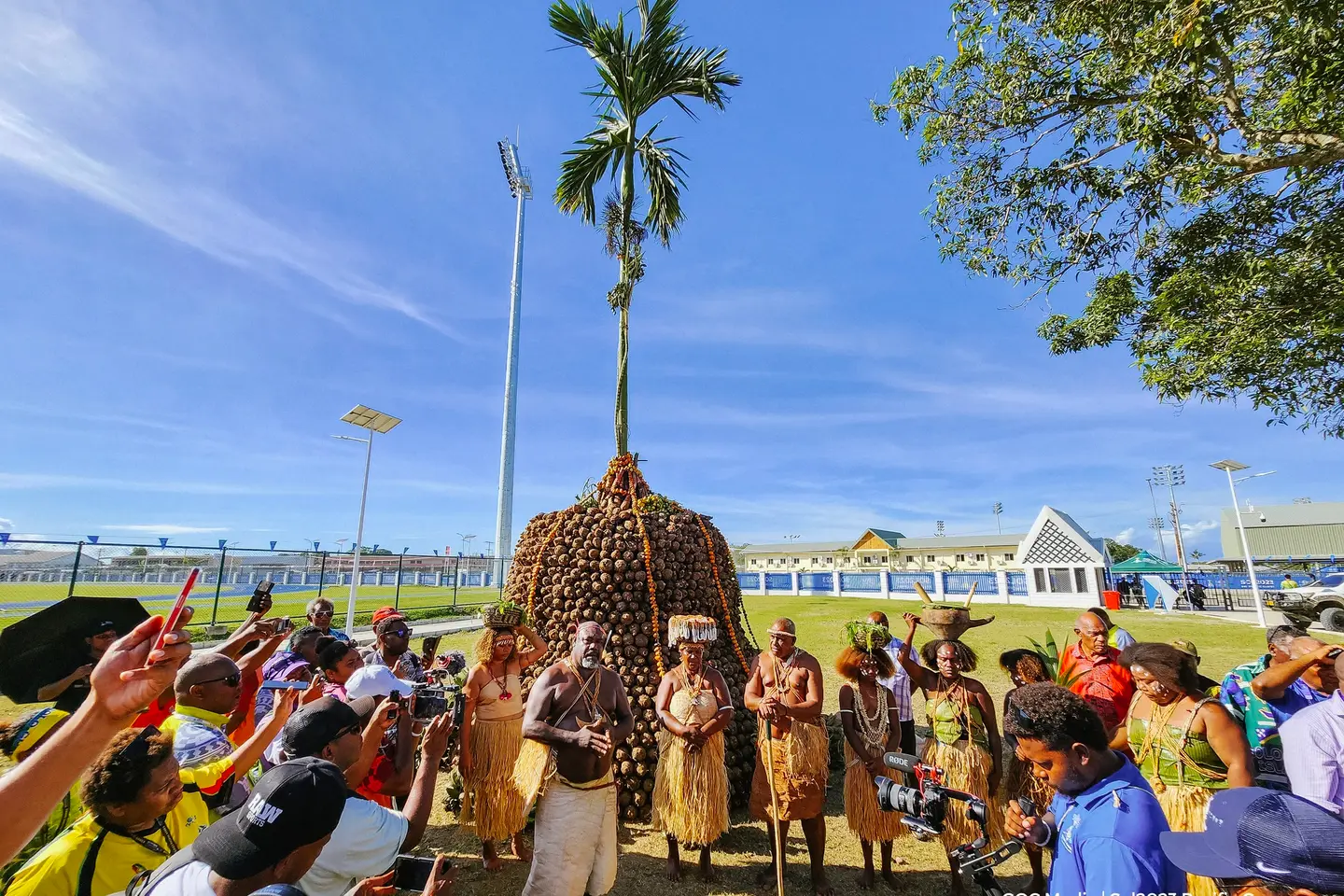 The Honourable Premier of Guadalcanal Province, Francis Sade, along with representatives of the Guadalcanal people, led the heartwarming welcome event, displaying the traditional Chupu and the symbolic taro as the highlight of the ceremony.