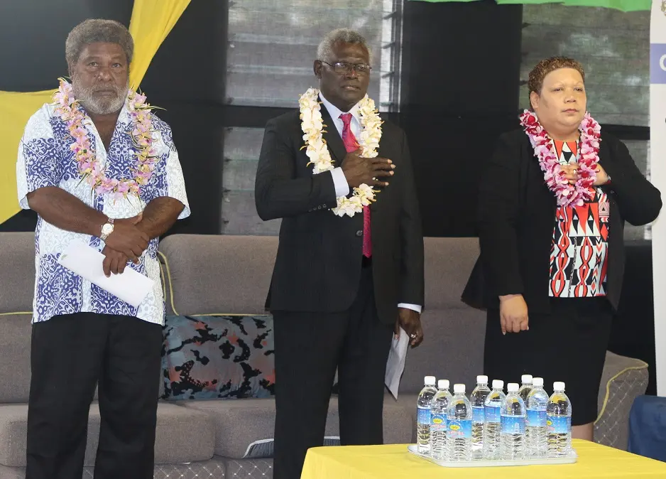 City Mayor Wilson Mamae, Prime Minister Manasseh Sogavare and Minister for Women and Youth, Freda Tuki Comua.