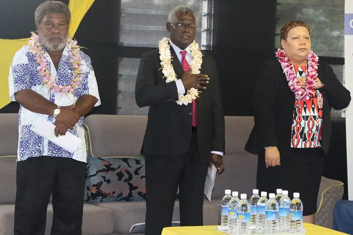 City Mayor Wilson Mamae, Prime Minister Manasseh Sogavare and Minister for Women and Youth, Freda Tuki Comua.