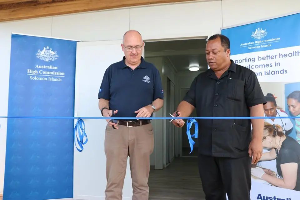 Australian High Commissioner Dr Lachlan Strahan and Minister for Health and Medical Services, Hon. Dickson Mua at the handover ceremony.