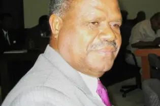 Opposition Leader Steve Abana has called on the Speaker to call parliament to test the numbers of the government on the floor of parliament.