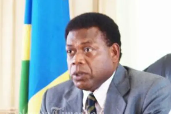 Dr Sikua claims that Tong Zhi and his associate Patrick Zhang are using the registered owner of the HJJ Company &quot;as a rubber stamp for their marine export business dealings in the country.&quot;