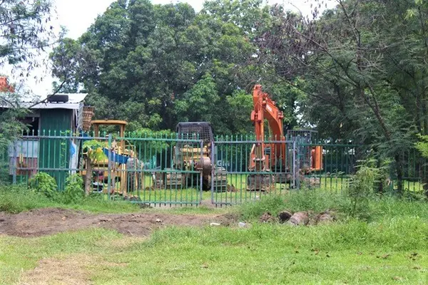 Excellent Resources Management Limited heavy machineries. The machines have to drive/pass through the Biosecurity land to get to the main road.
