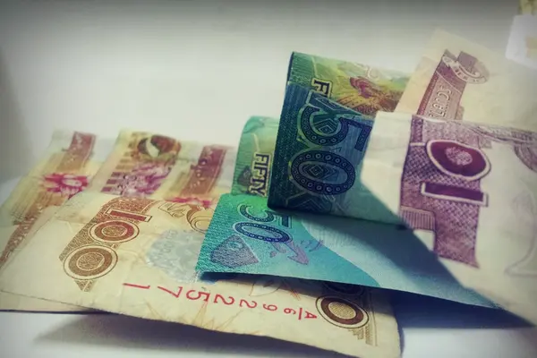 The statement says that the public needs to be on alert and need to be able to identify the security features of any banknote and differentiate a counterfeit note from a genuine one.