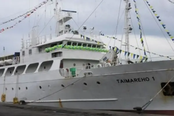 An upgrade of the warning to a Tropical cyclone was made by MET office, an hour before the vessel departed.