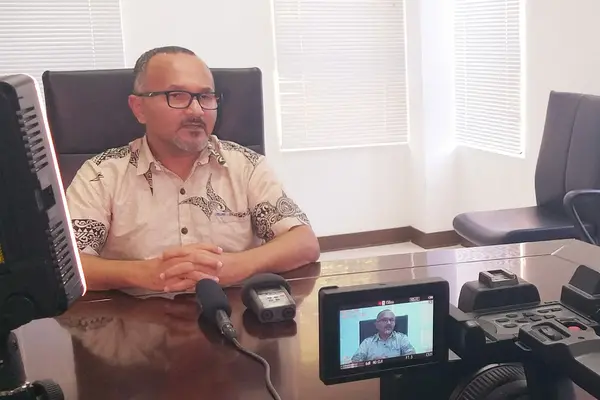 He said it is likely that many more people have contracted the virus and need to be tested but could not get help because the help lines are either not working or not answered.