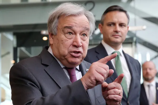 UN Secretary-General António Guterres with Climate Change Minister James Shaw ...“It is absolutely crucial to have the leadership of the youth."
