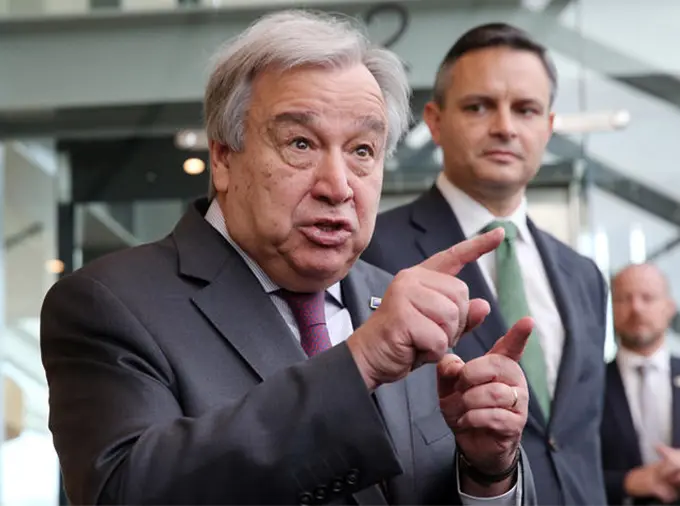 UN Secretary-General António Guterres with Climate Change Minister James Shaw ...“It is absolutely crucial to have the leadership of the youth."