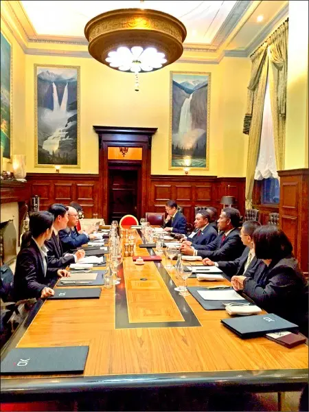 “ICAO must be fair to the aviation industry in Taiwan,” Solomon Islands Minister of Communication and Aviation Peter Shanel said.