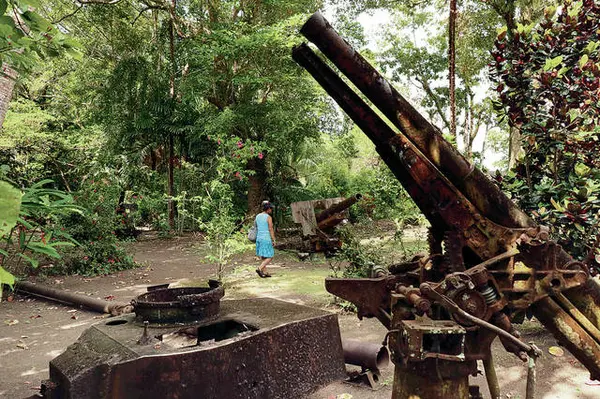 Vilu War Museum has an extraordinary collection of war artifacts that included remnants of fighter planes, tanks, howitzers and anti-aircraft guns nestled incongruously among the flowering shrubs.