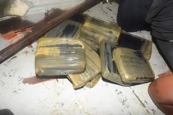 Police Investigates Drugs in Abandoned Dinghy