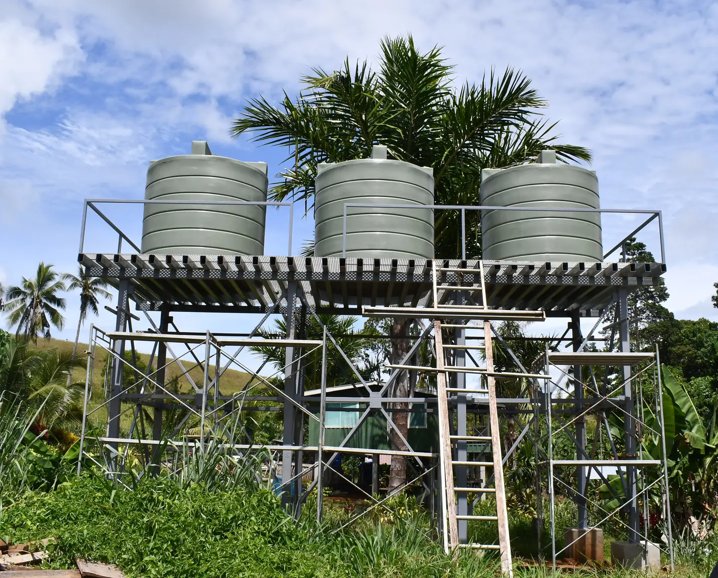The three water tanks that is currently supplying fresh water to the Verabariki Community.
