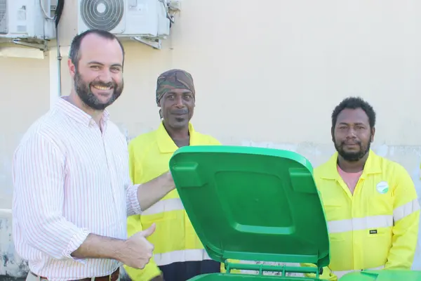 The Australian High Commission’s First Secretary – Economic, William Rowell, inspecting Cheroa’s new bins. This collaboration aims to enhance waste collection services in Honiara, benefiting local communities and the environment.