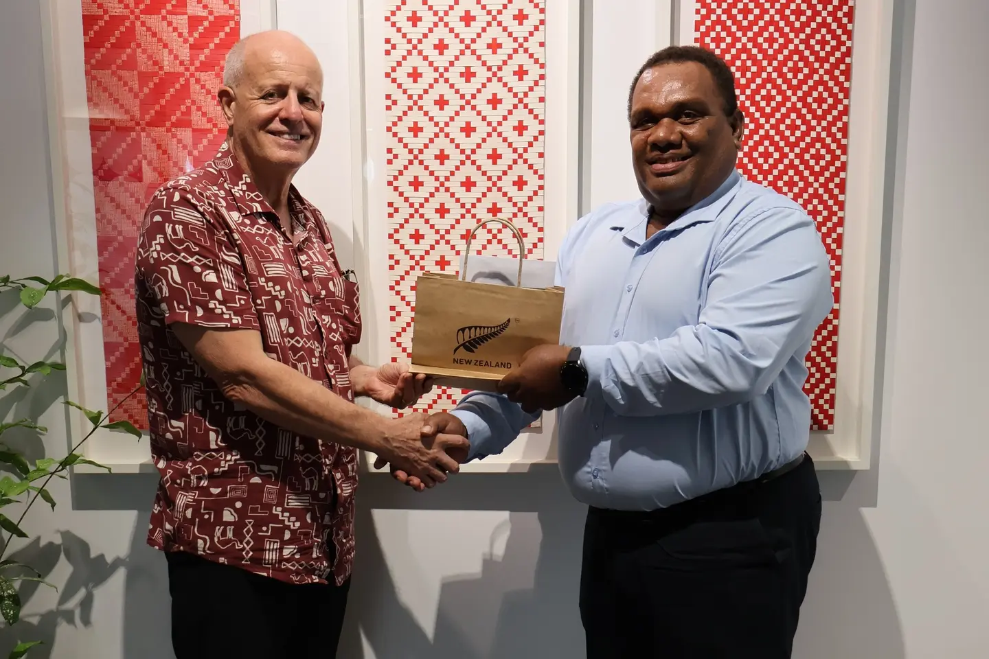 Minister Wasi received funding support of $100 thousand dollars for Cocoa tools from His Excellency (H.E) Jonathan Schwass, the New Zealand High Commissioner to Solomon Islands at the New Zealand high commission office.