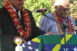 Prime Minister Dr Derek Sikua together with His Grace Archbishop, Desmond Tutu of South Africa.