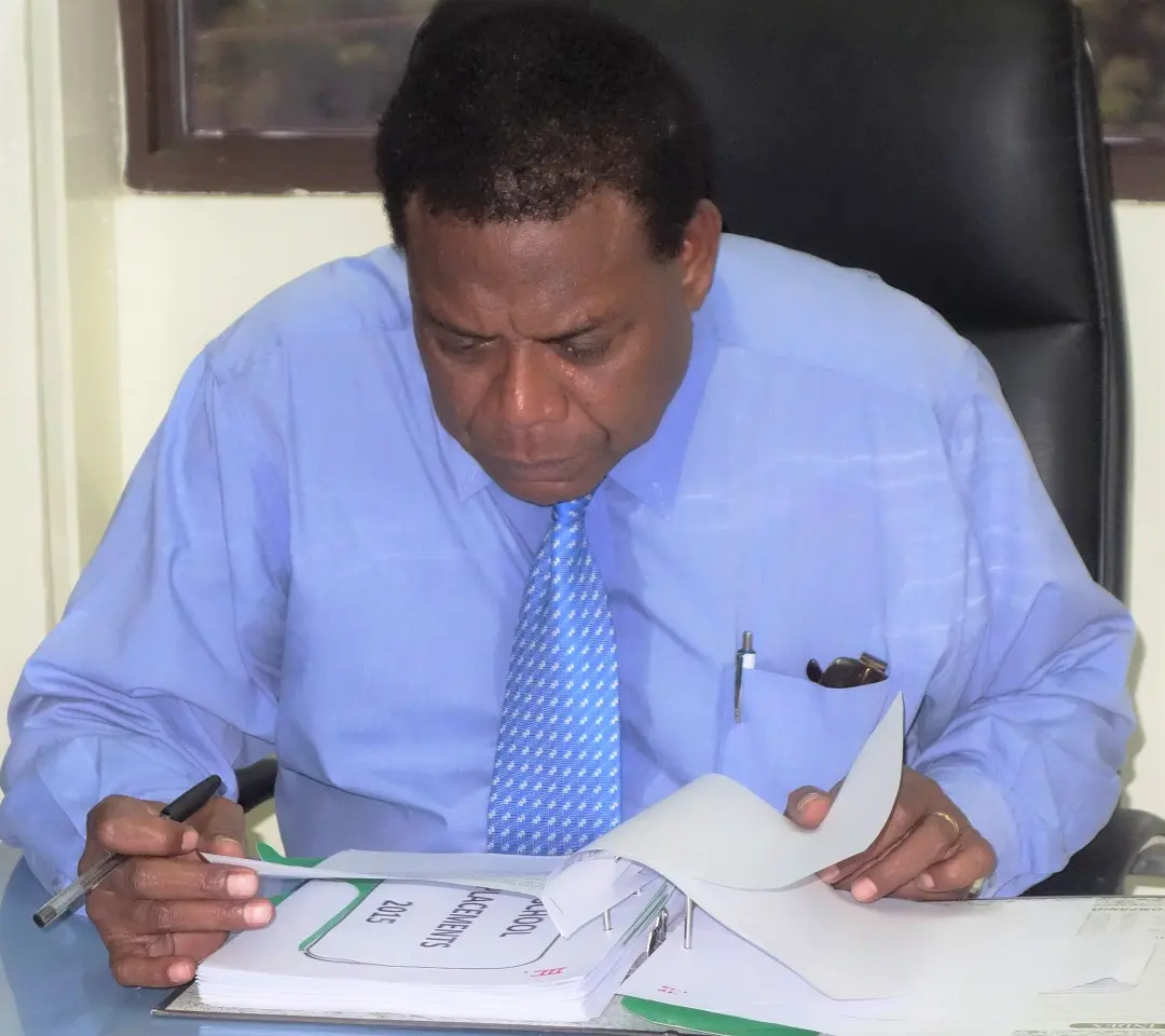 Sikua became a Member of Parliament in 2006. However, in the 2019 National General Election he lost the seat to Jamie Vokia who later lost his seat in a High Court petition led by Sikua.